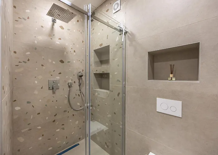 Zana * 茨里克韦尼察