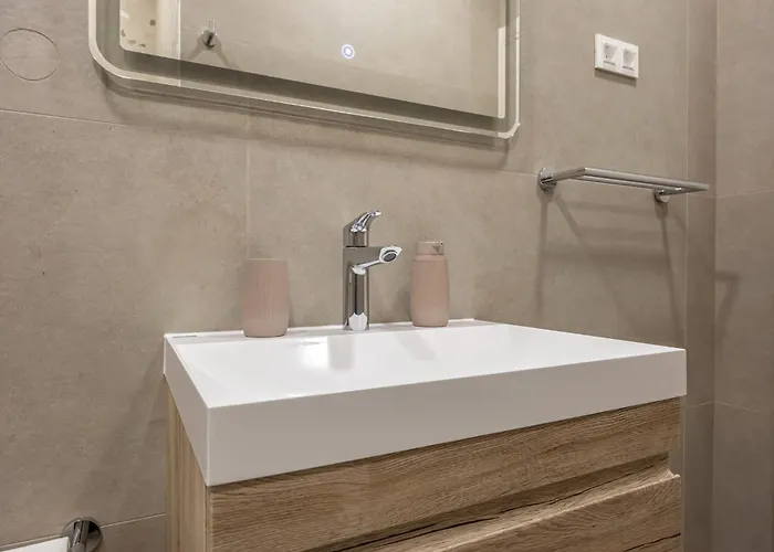 Zana 公寓 茨里克韦尼察