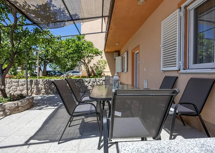 Zana 茨里克韦尼察