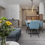 Zana Apartment *